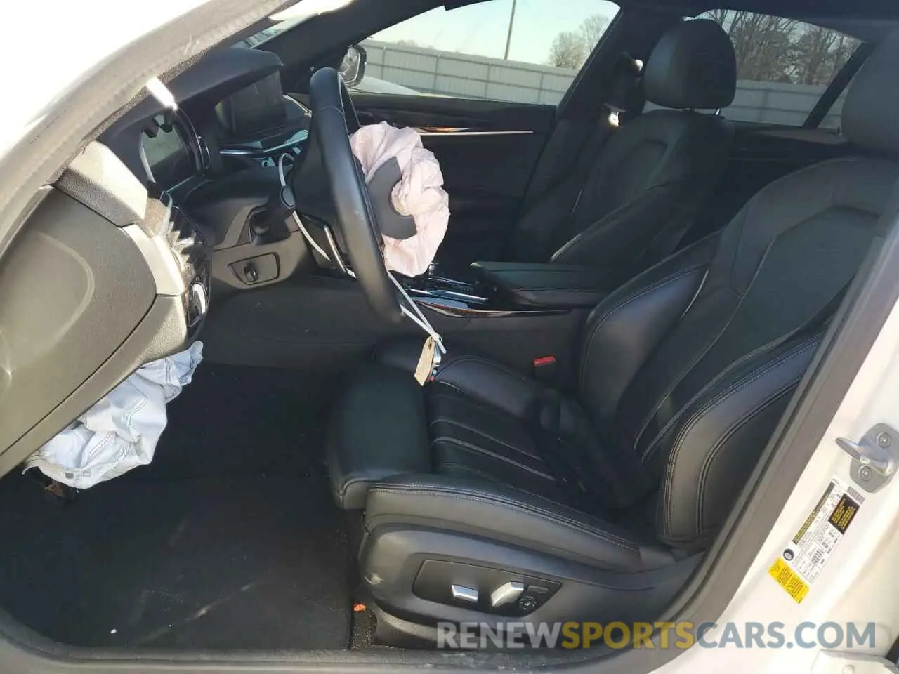 7 Photograph of a damaged car WBAJE5C5XKWA98674 BMW 5 SERIES 2019