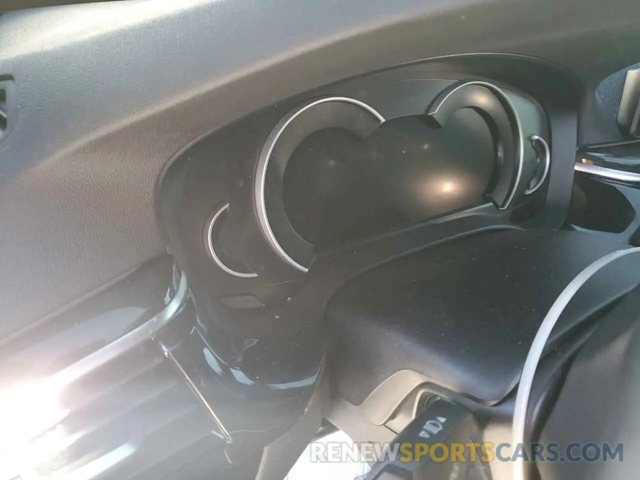 9 Photograph of a damaged car WBAJE5C5XKWA98674 BMW 5 SERIES 2019