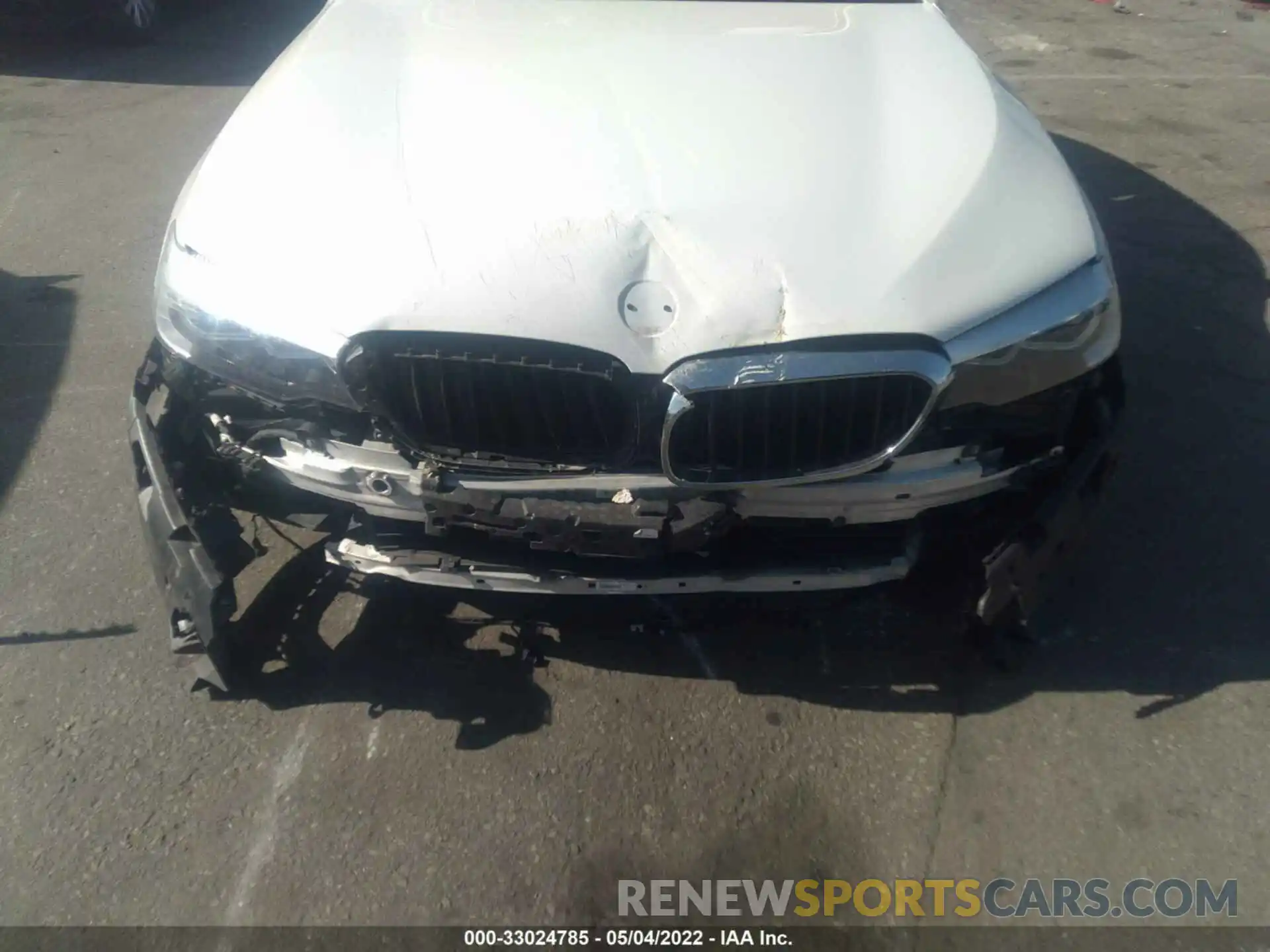 6 Photograph of a damaged car WBAJE5C5XKWW13198 BMW 5 SERIES 2019