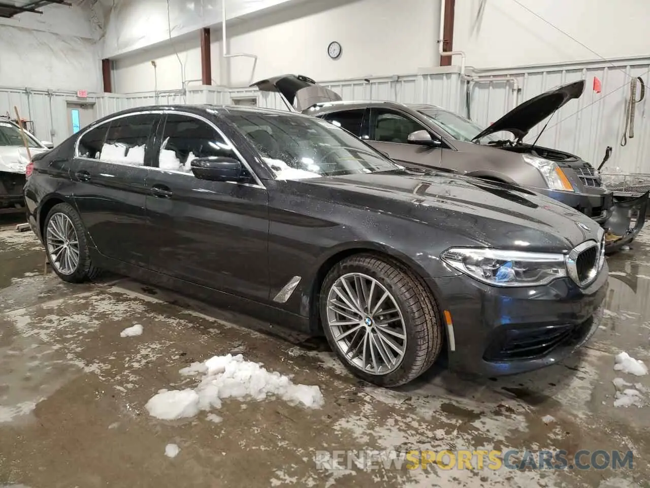 4 Photograph of a damaged car WBAJE7C51KWW05146 BMW 5 SERIES 2019