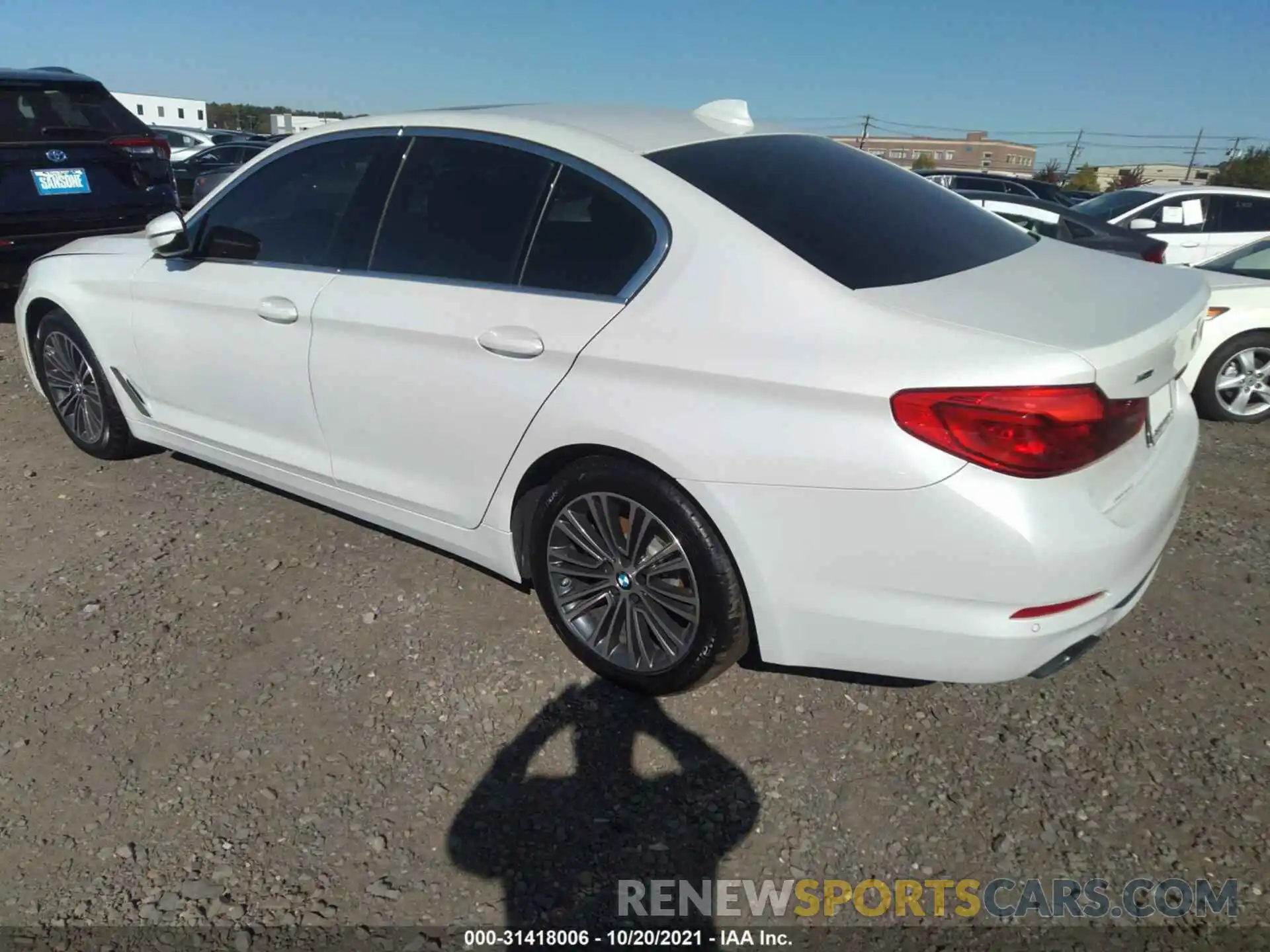 3 Photograph of a damaged car WBAJE7C51KWW10363 BMW 5 SERIES 2019