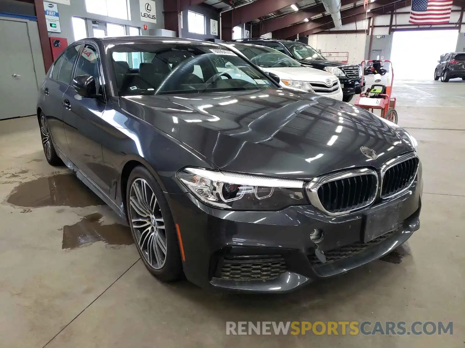 1 Photograph of a damaged car WBAJE7C52KWD55256 BMW 5 SERIES 2019