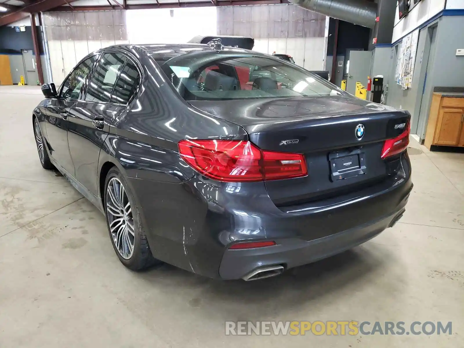 3 Photograph of a damaged car WBAJE7C52KWD55256 BMW 5 SERIES 2019