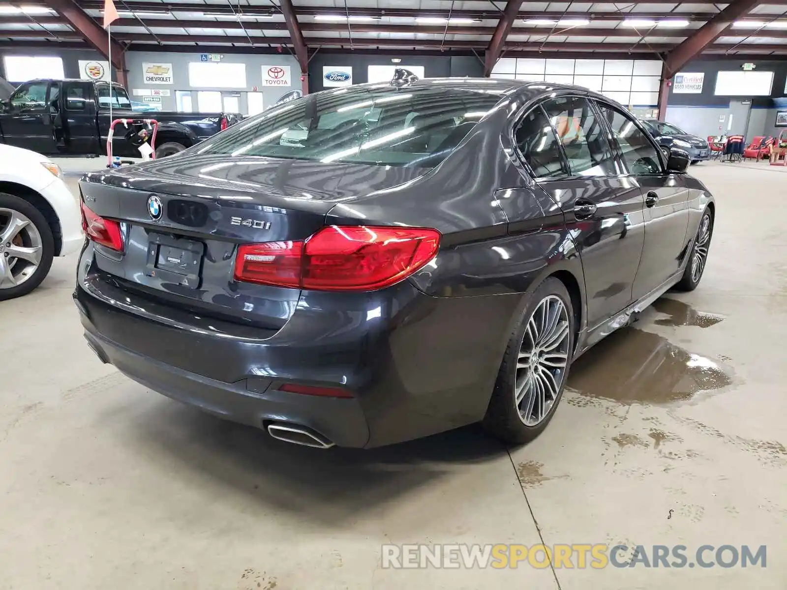 4 Photograph of a damaged car WBAJE7C52KWD55256 BMW 5 SERIES 2019