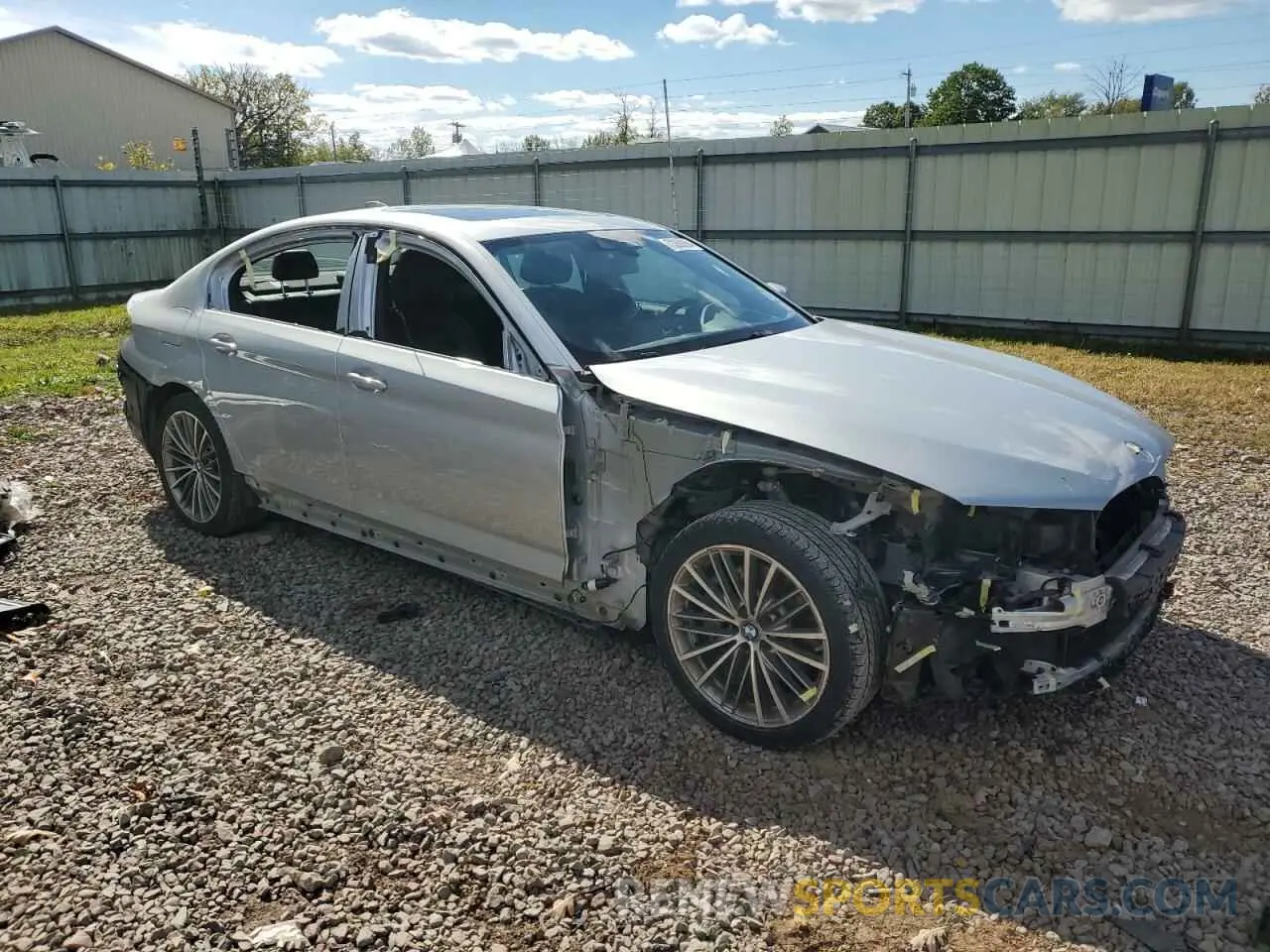4 Photograph of a damaged car WBAJE7C52KWW14972 BMW 5 SERIES 2019