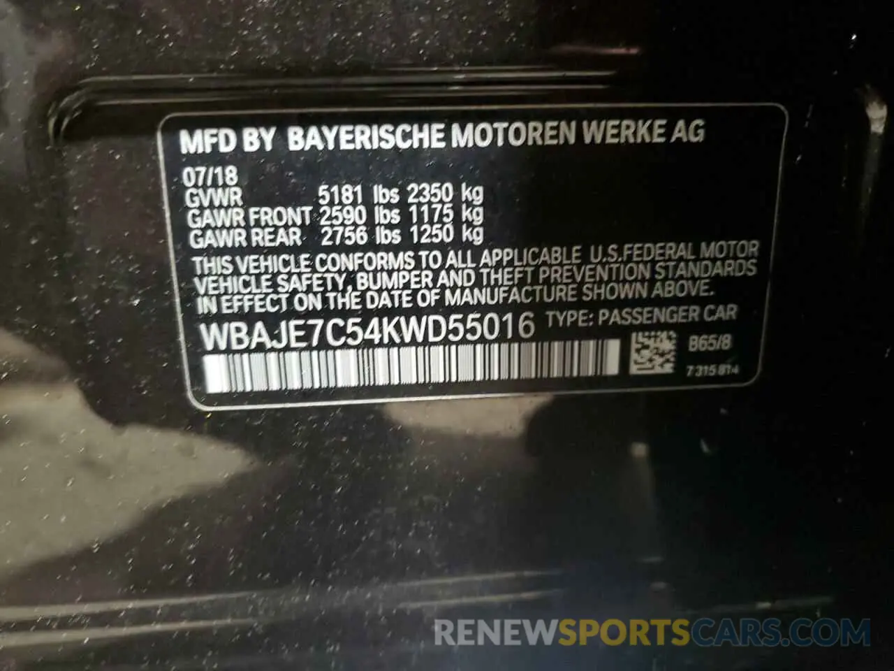 12 Photograph of a damaged car WBAJE7C54KWD55016 BMW 5 SERIES 2019