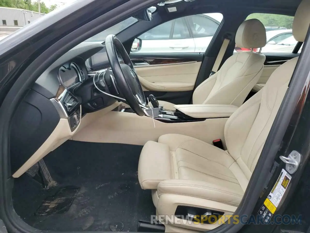 7 Photograph of a damaged car WBAJE7C54KWD55016 BMW 5 SERIES 2019