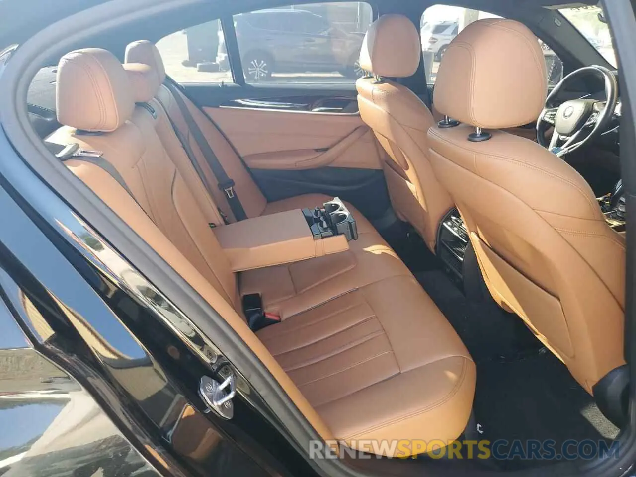 10 Photograph of a damaged car WBAJE7C54KWW19512 BMW 5 SERIES 2019