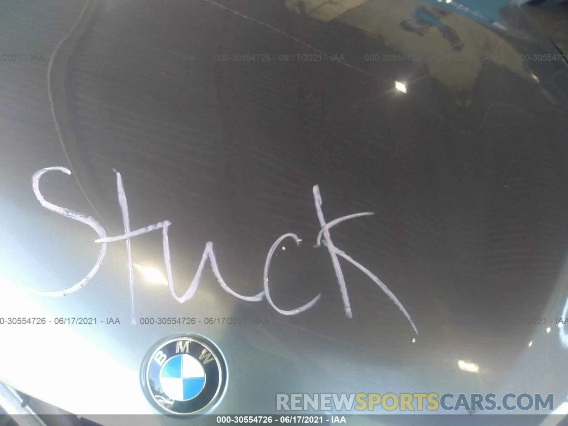 10 Photograph of a damaged car WBAJE7C55KWW24055 BMW 5 SERIES 2019
