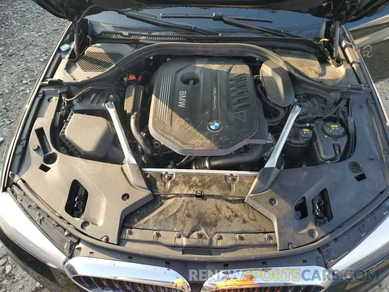 11 Photograph of a damaged car WBAJE7C56KWW44086 BMW 5 SERIES 2019