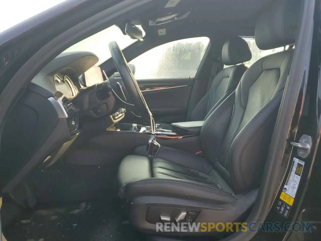 7 Photograph of a damaged car WBAJE7C56KWW44086 BMW 5 SERIES 2019