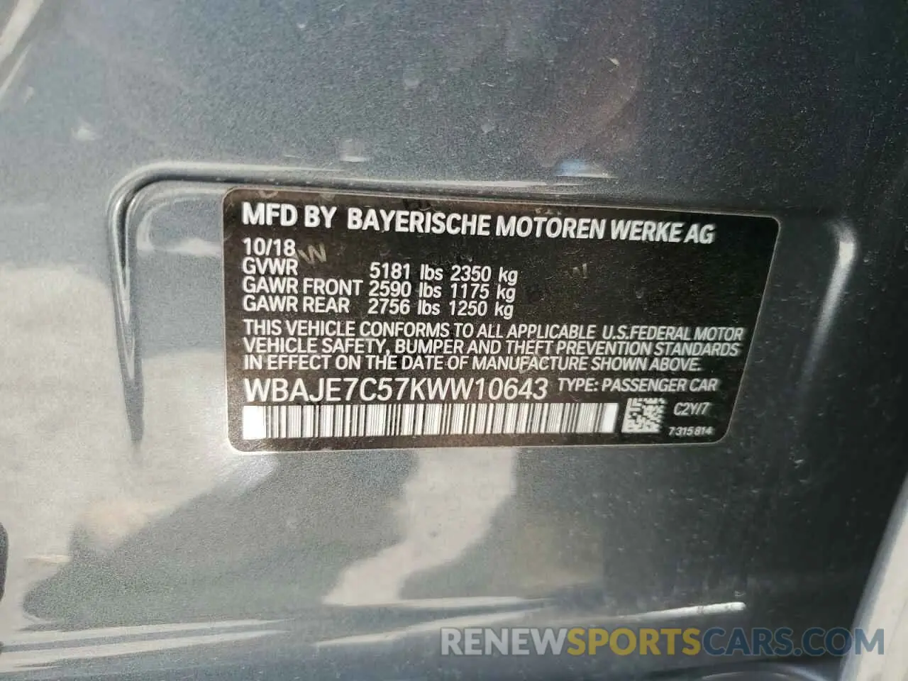 12 Photograph of a damaged car WBAJE7C57KWW10643 BMW 5 SERIES 2019