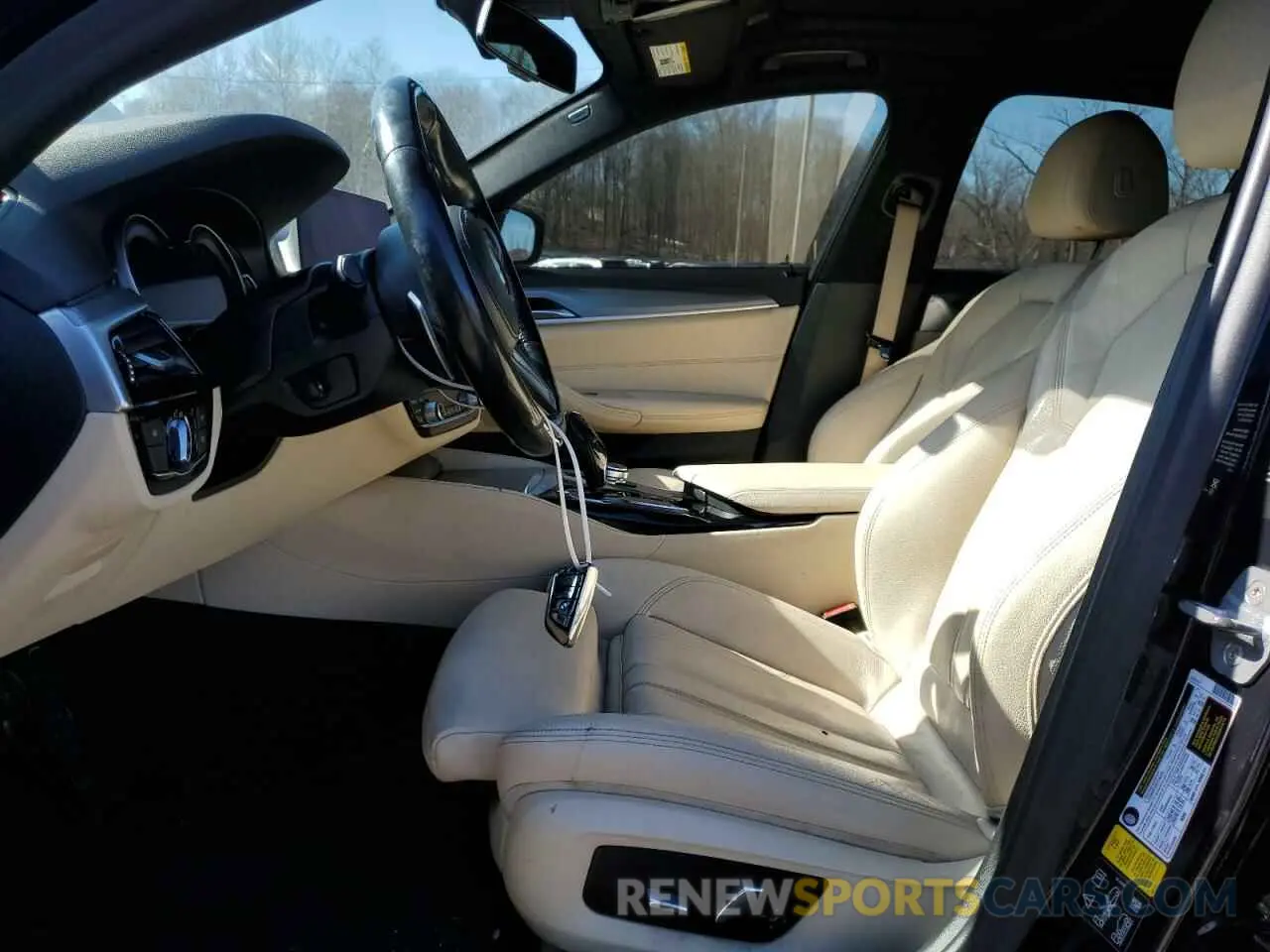 7 Photograph of a damaged car WBAJE7C57KWW20203 BMW 5 SERIES 2019