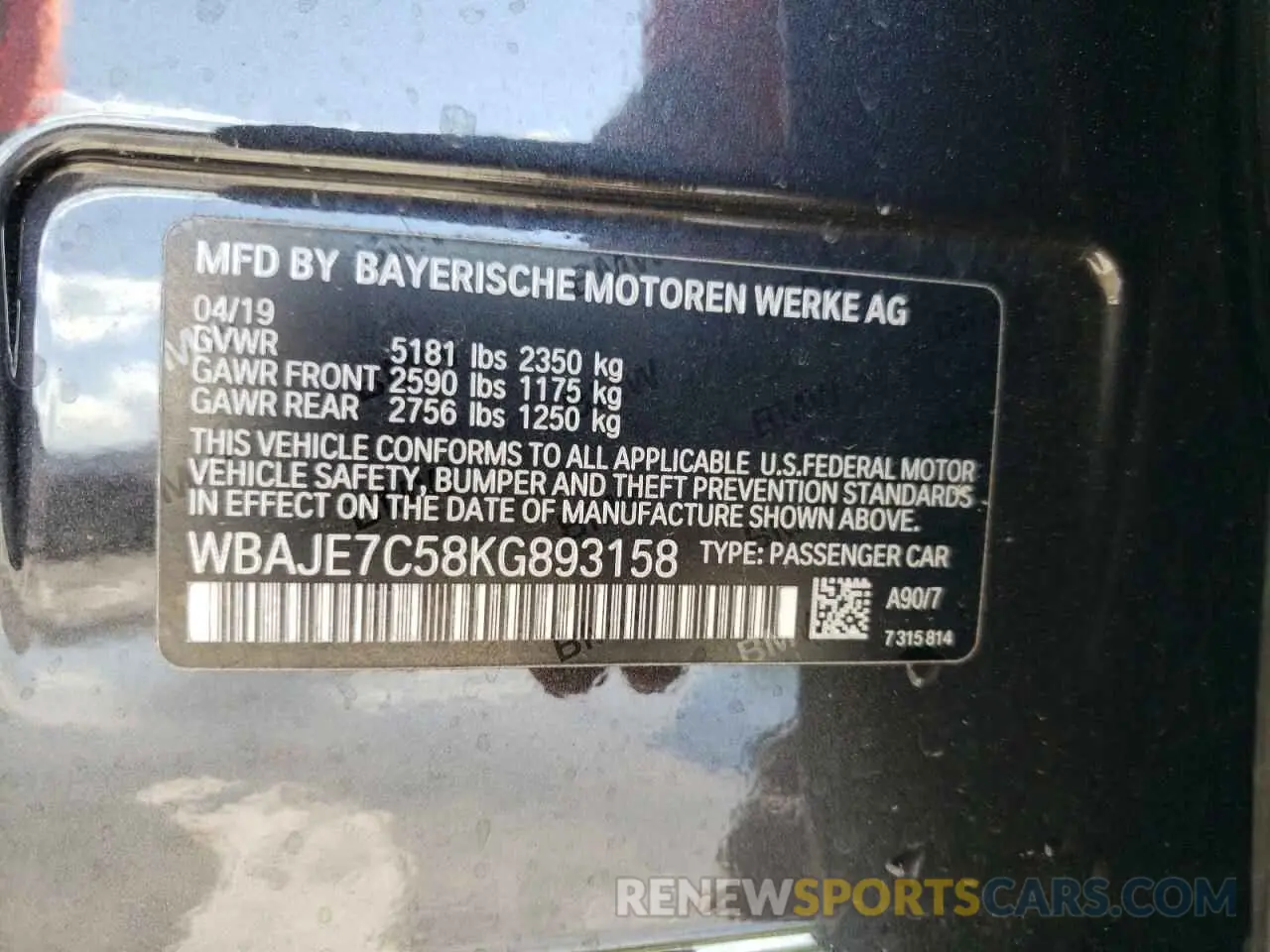 12 Photograph of a damaged car WBAJE7C58KG893158 BMW 5 SERIES 2019