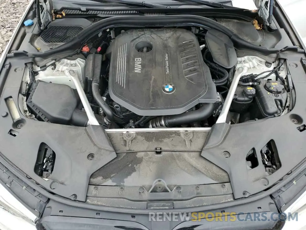 11 Photograph of a damaged car WBAJE7C58KG893225 BMW 5 SERIES 2019