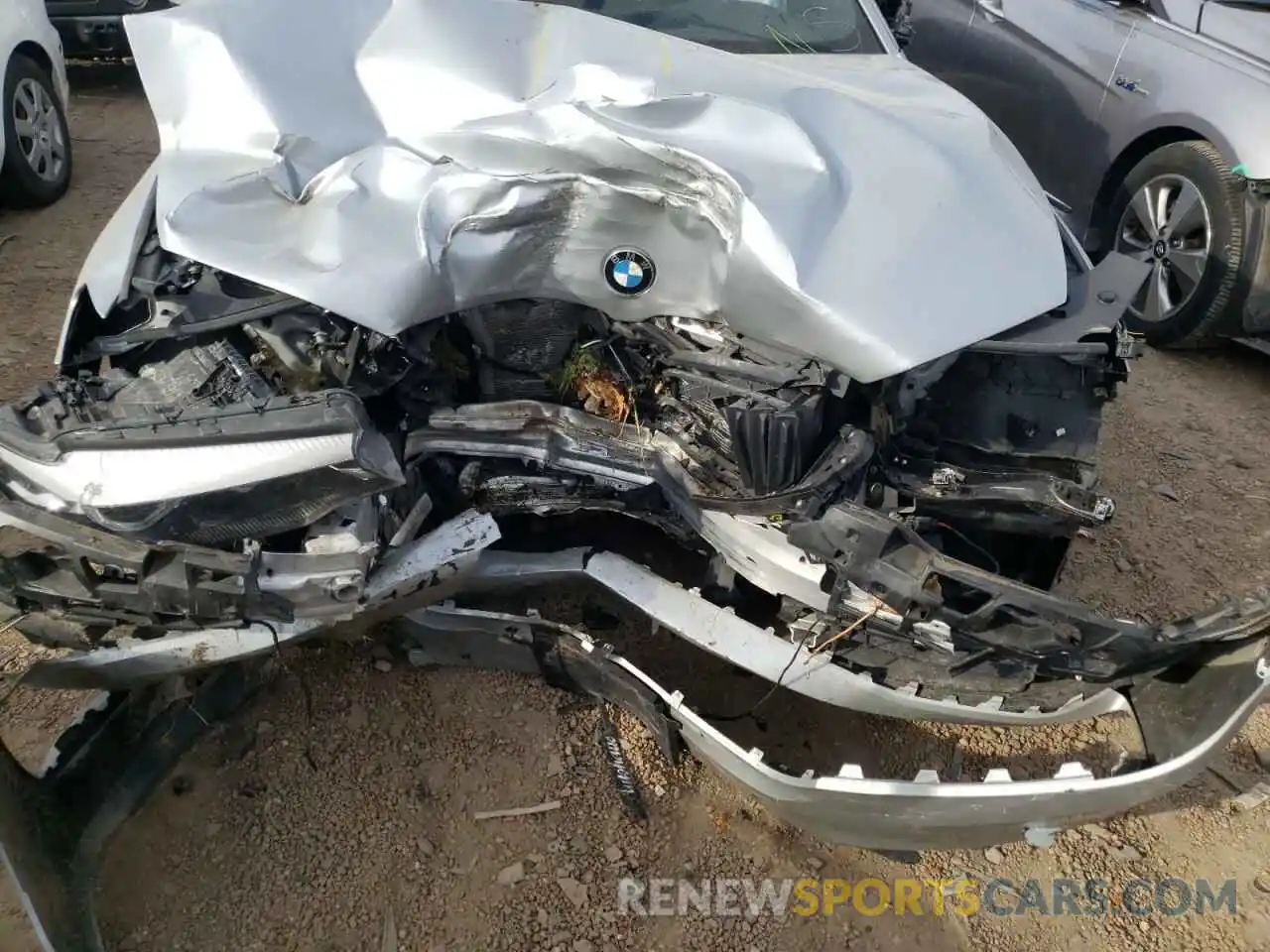 9 Photograph of a damaged car WBAJE7C59KWD53956 BMW 5 SERIES 2019