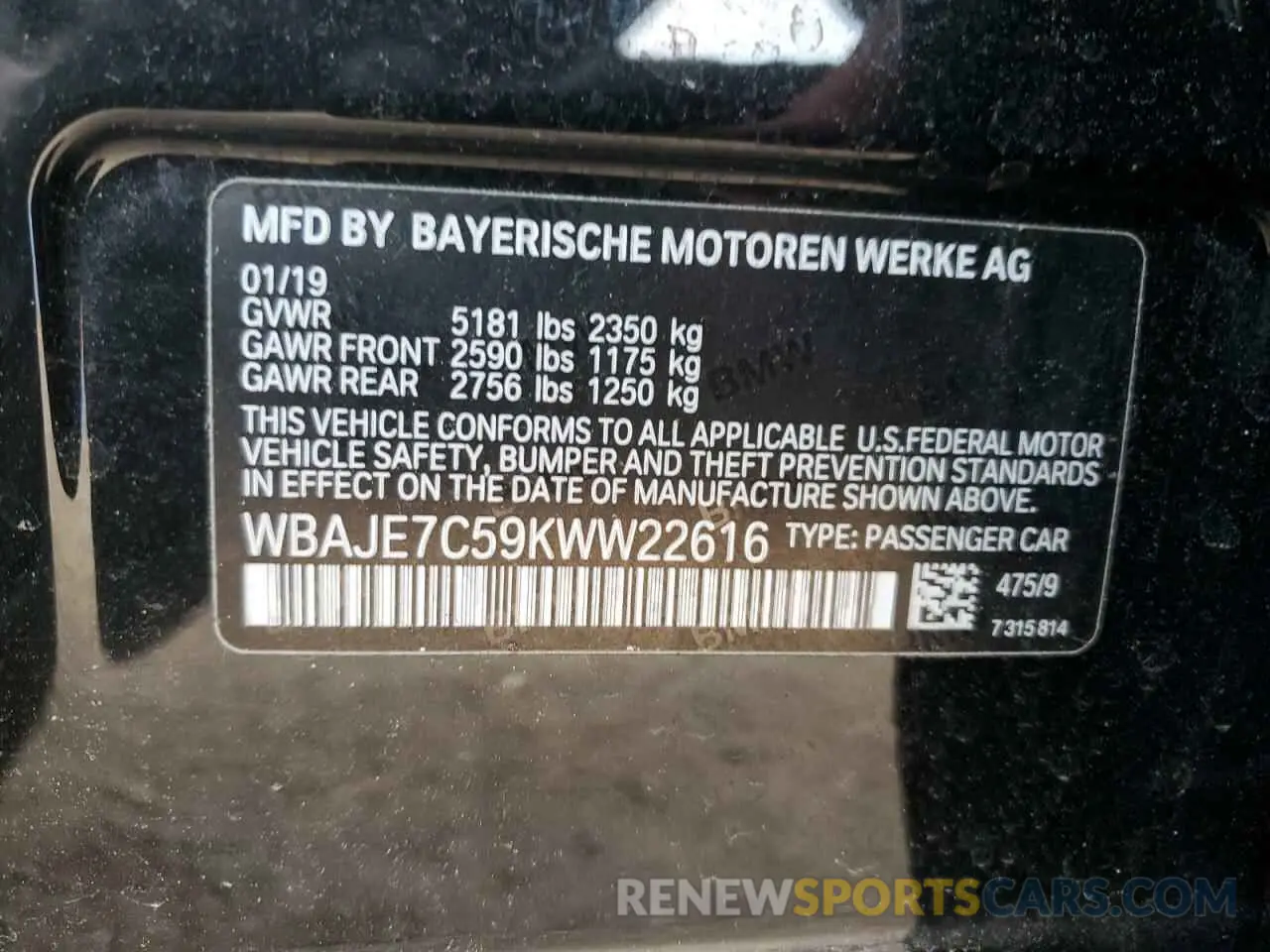 12 Photograph of a damaged car WBAJE7C59KWW22616 BMW 5 SERIES 2019
