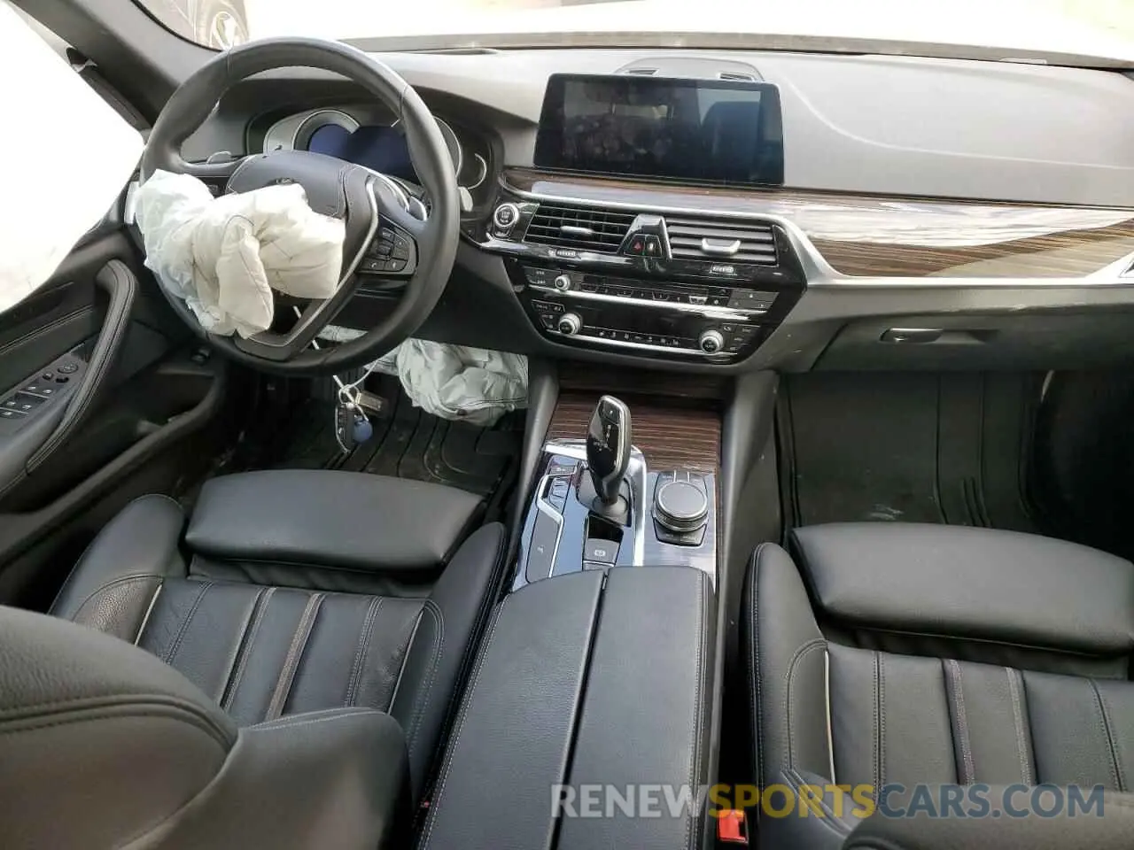 8 Photograph of a damaged car WBAJE7C59KWW22616 BMW 5 SERIES 2019