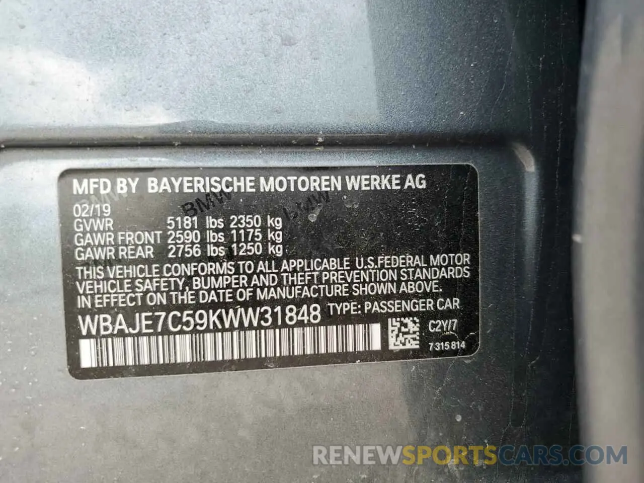 12 Photograph of a damaged car WBAJE7C59KWW31848 BMW 5 SERIES 2019