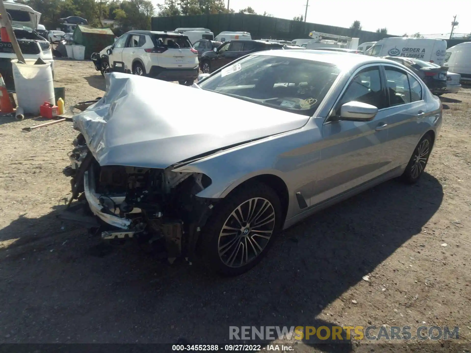 2 Photograph of a damaged car WBAJE7C5XKWW06487 BMW 5 SERIES 2019