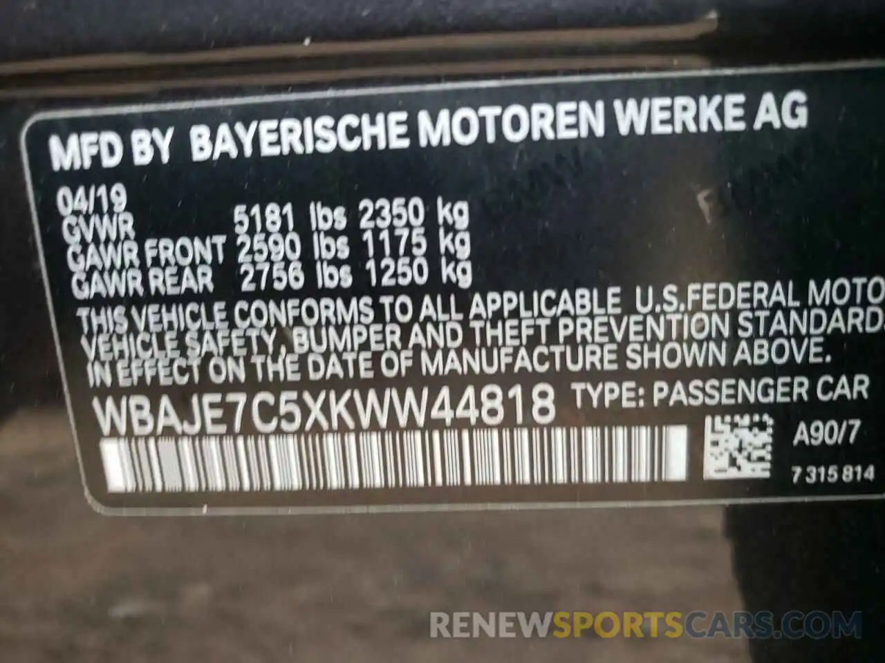 10 Photograph of a damaged car WBAJE7C5XKWW44818 BMW 5 SERIES 2019