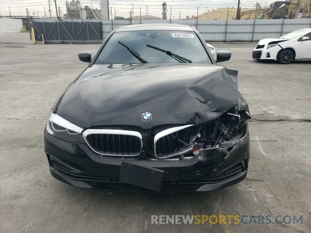 5 Photograph of a damaged car WBAJA9C02LCD44286 BMW 5 SERIES 2020