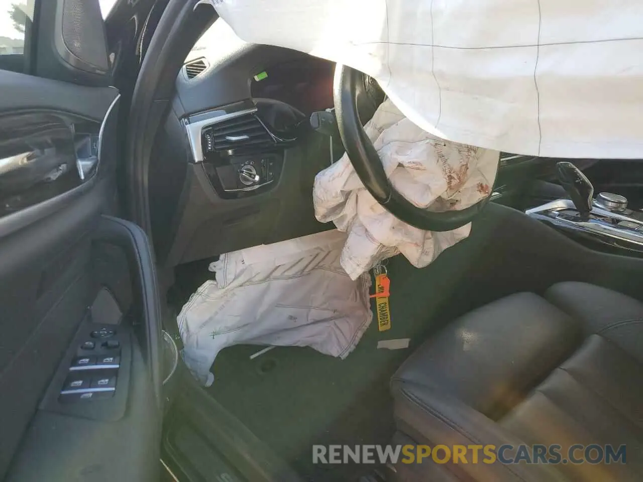 8 Photograph of a damaged car WBAJA9C05LCD74527 BMW 5 SERIES 2020