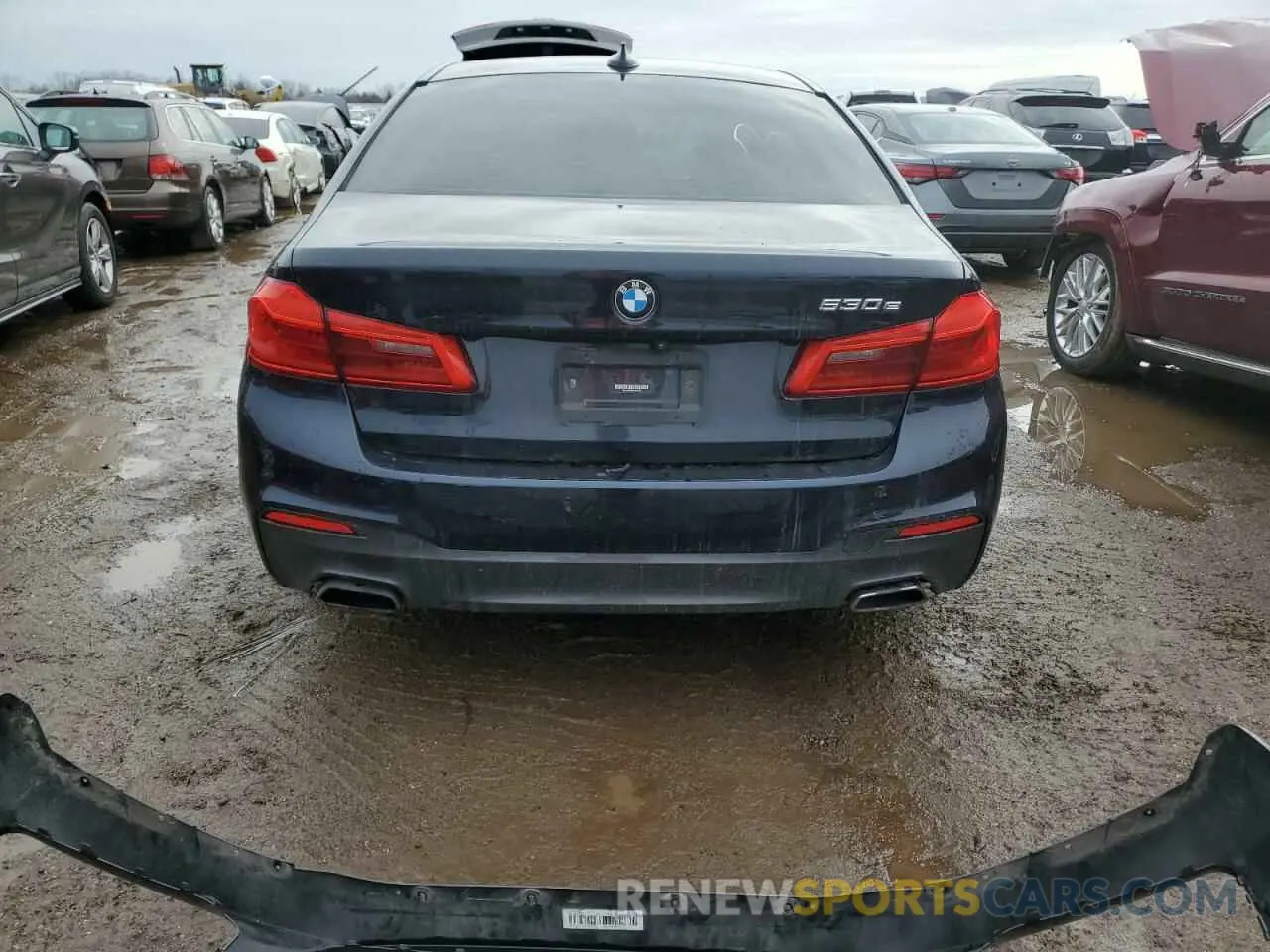 6 Photograph of a damaged car WBAJB1C04LCD27469 BMW 5 SERIES 2020
