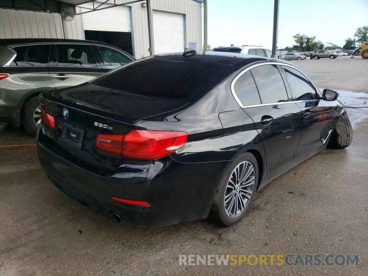 4 Photograph of a damaged car WBAJB1C07LCE10734 BMW 5 SERIES 2020