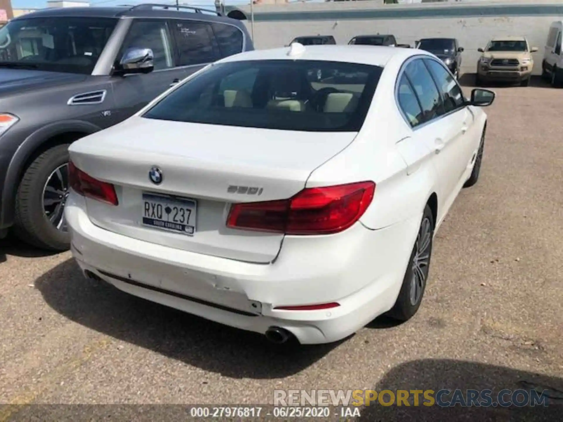 5 Photograph of a damaged car WBAJR3C01LCD02763 BMW 5 SERIES 2020