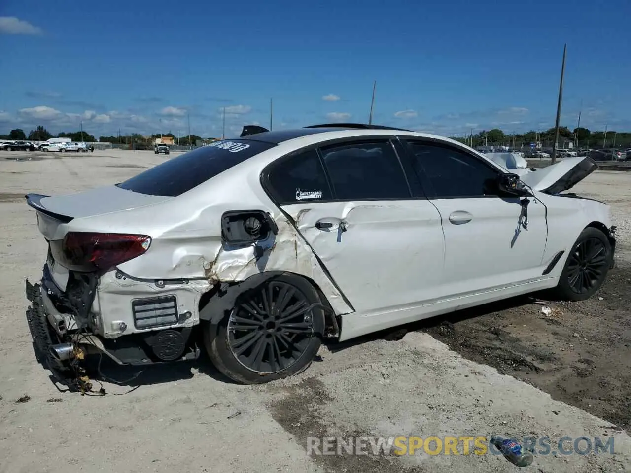 3 Photograph of a damaged car WBAJR3C01LWW68055 BMW 5 SERIES 2020
