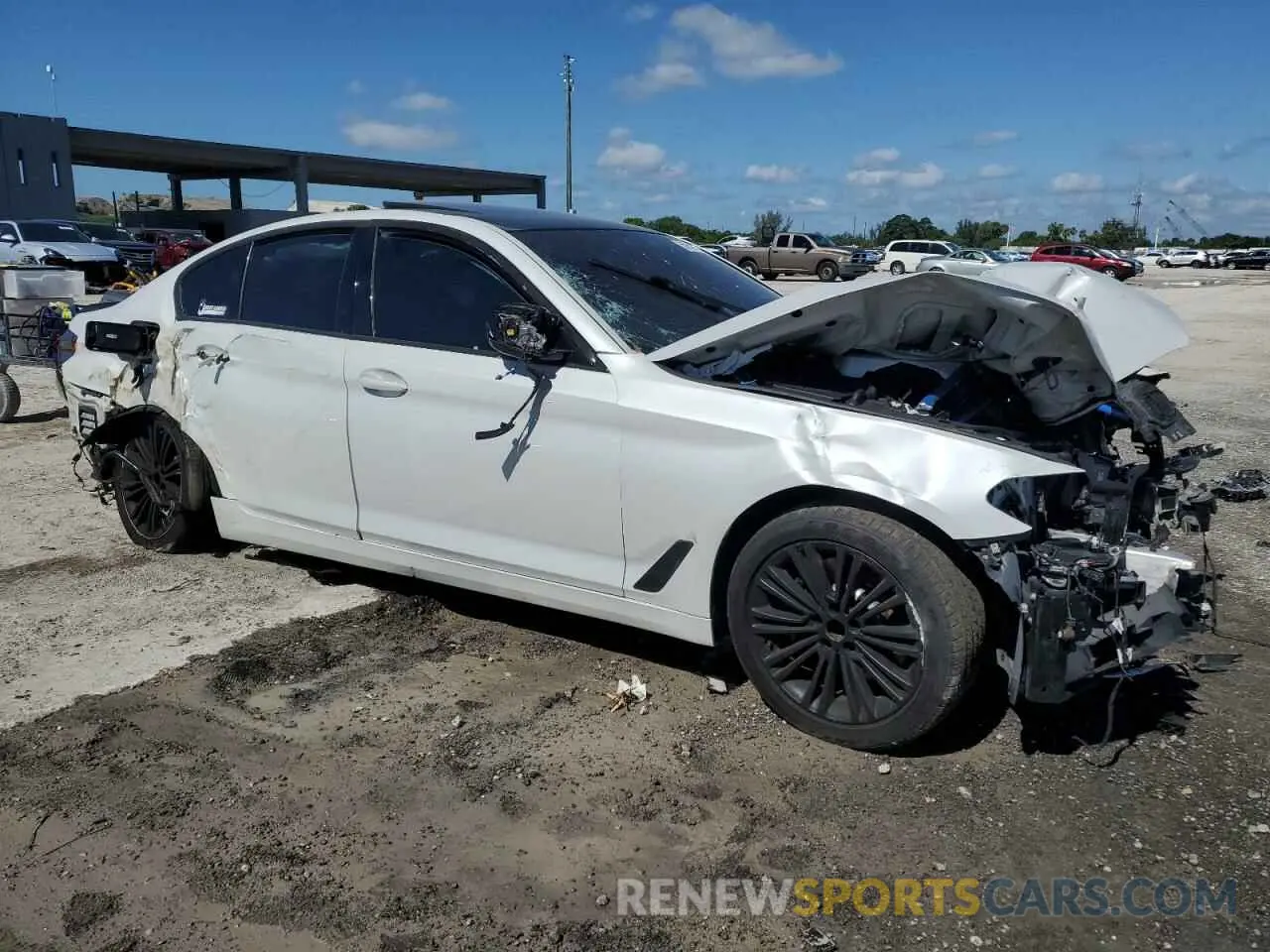 4 Photograph of a damaged car WBAJR3C01LWW68055 BMW 5 SERIES 2020