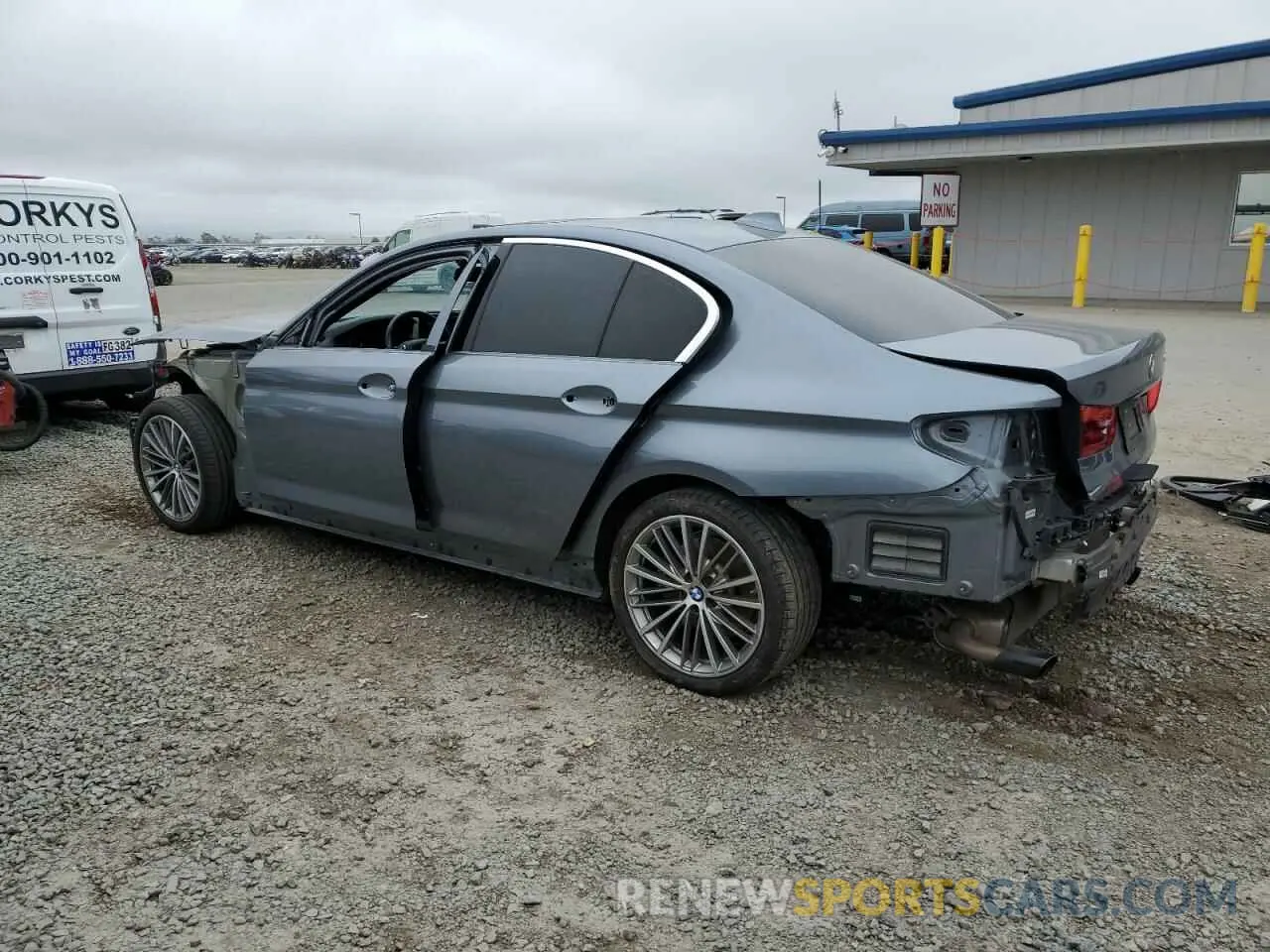 2 Photograph of a damaged car WBAJR3C02LCE55006 BMW 5 SERIES 2020