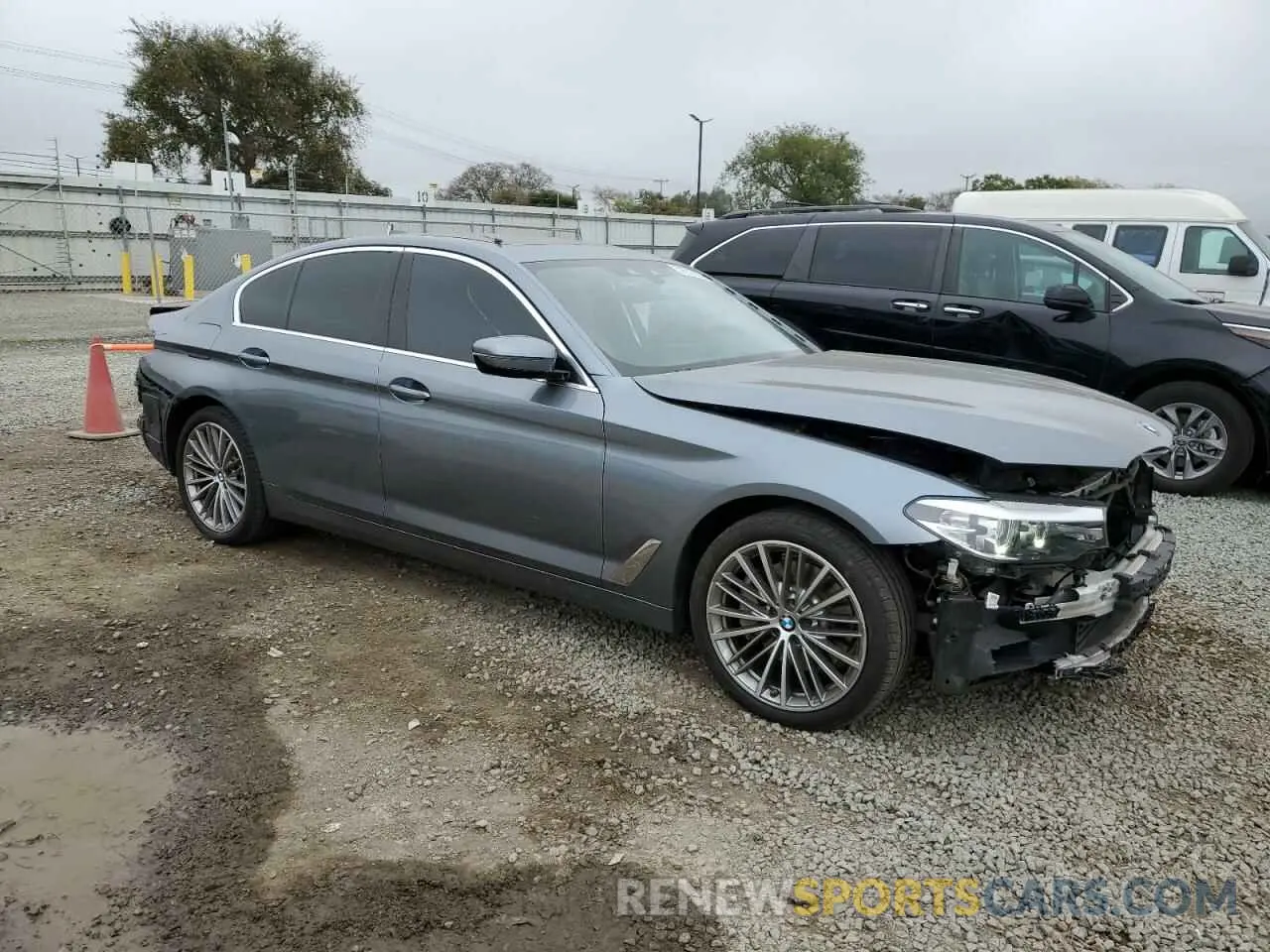 4 Photograph of a damaged car WBAJR3C02LCE55006 BMW 5 SERIES 2020