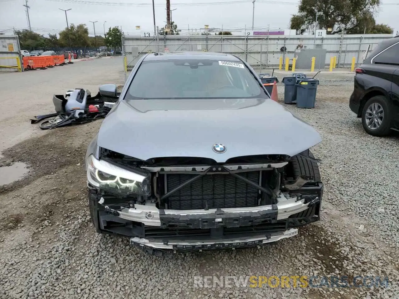 5 Photograph of a damaged car WBAJR3C02LCE55006 BMW 5 SERIES 2020