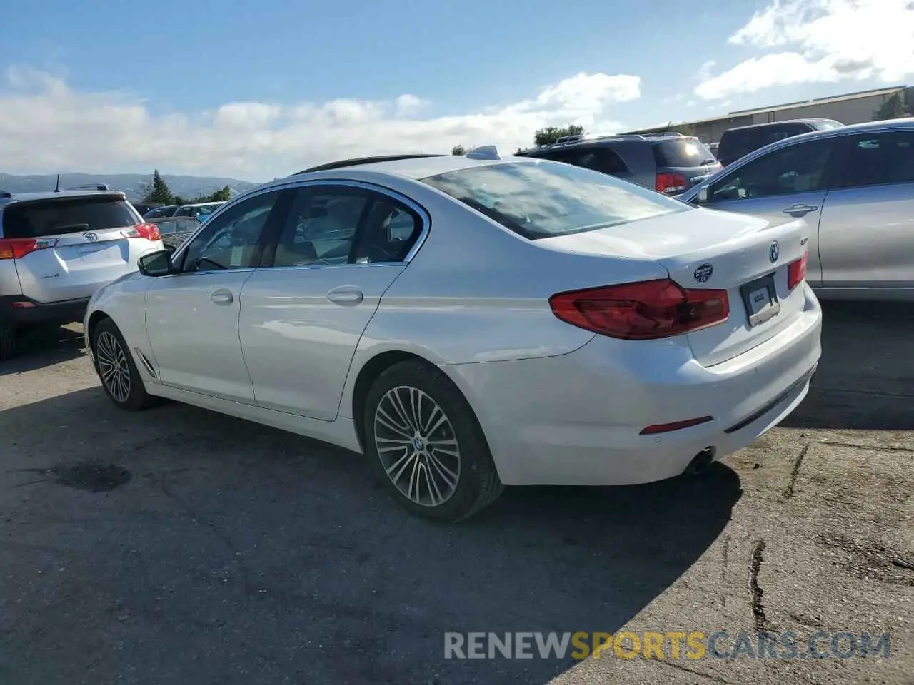 2 Photograph of a damaged car WBAJR3C04LWW53713 BMW 5 SERIES 2020