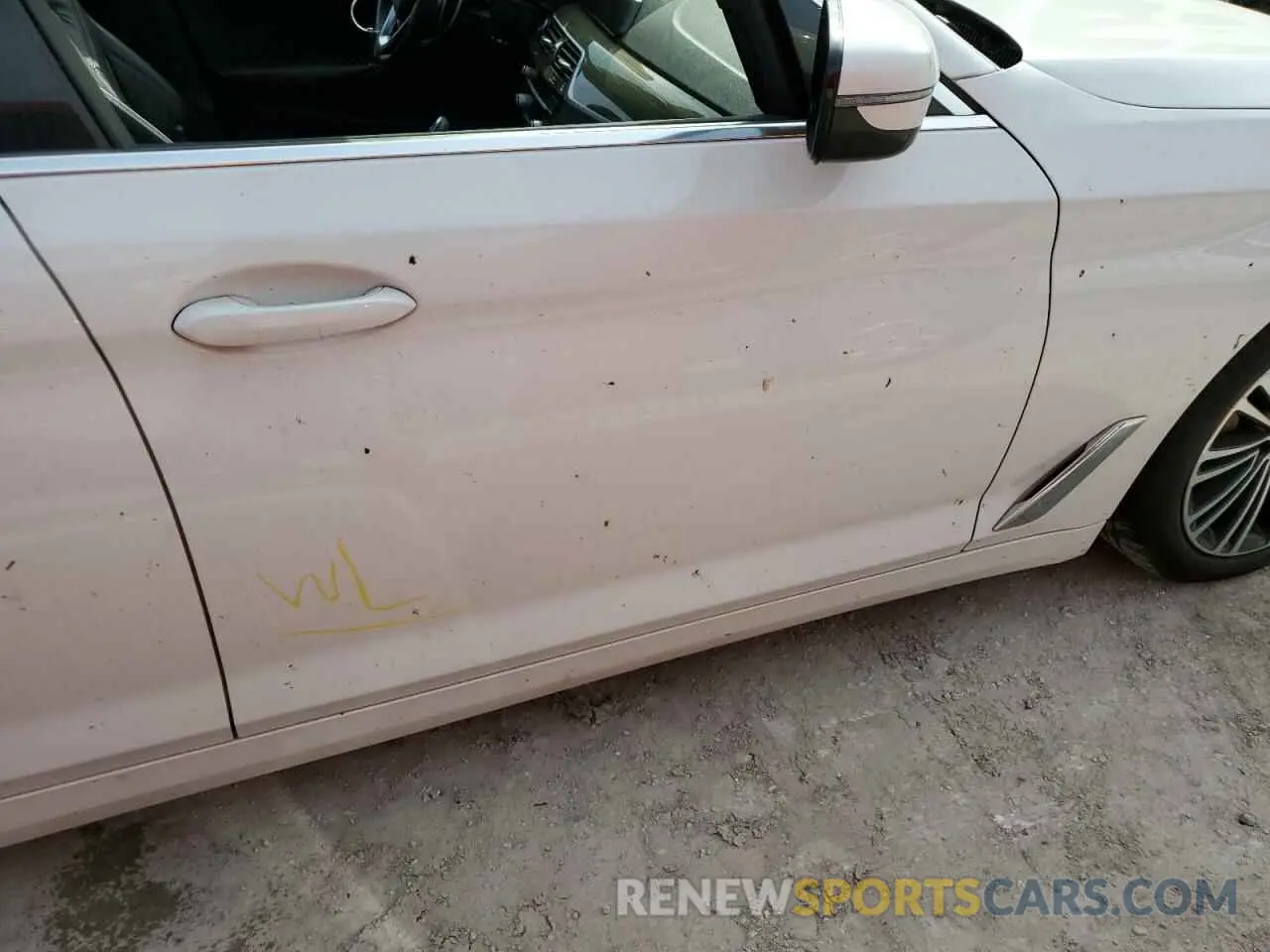12 Photograph of a damaged car WBAJR3C04LWW58913 BMW 5 SERIES 2020