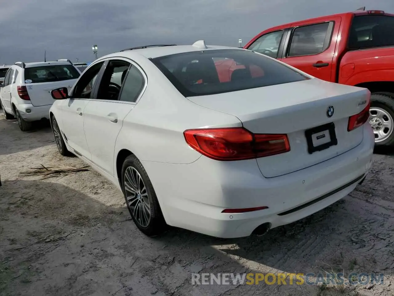 2 Photograph of a damaged car WBAJR3C04LWW58913 BMW 5 SERIES 2020