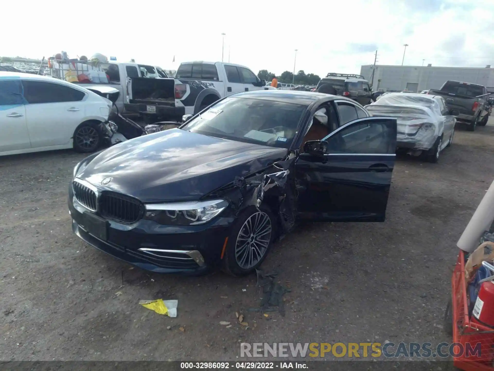 2 Photograph of a damaged car WBAJR3C04LWW80538 BMW 5 SERIES 2020