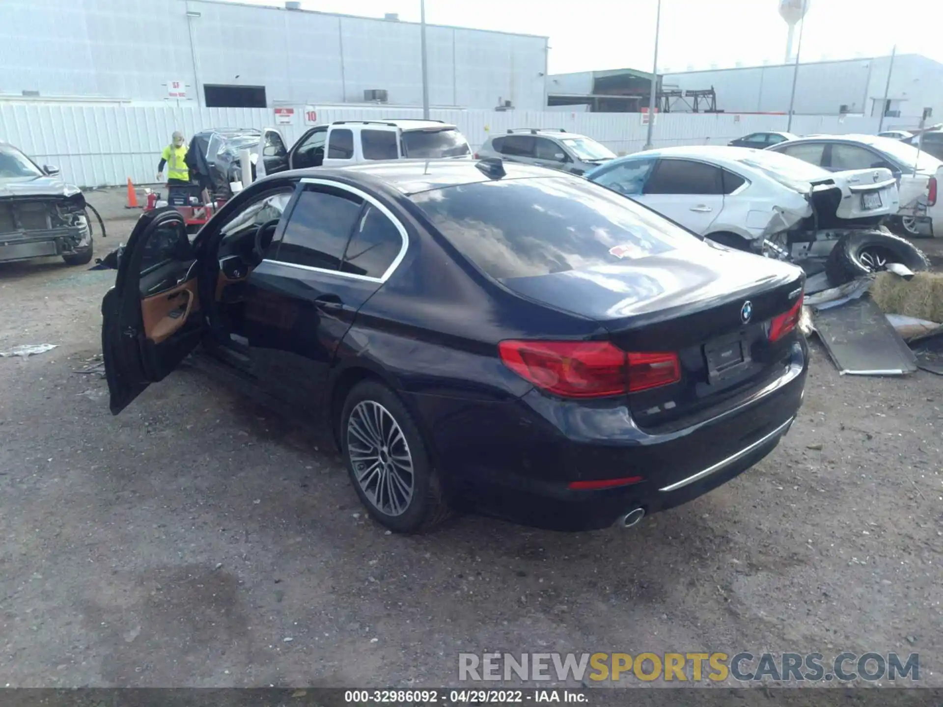 3 Photograph of a damaged car WBAJR3C04LWW80538 BMW 5 SERIES 2020