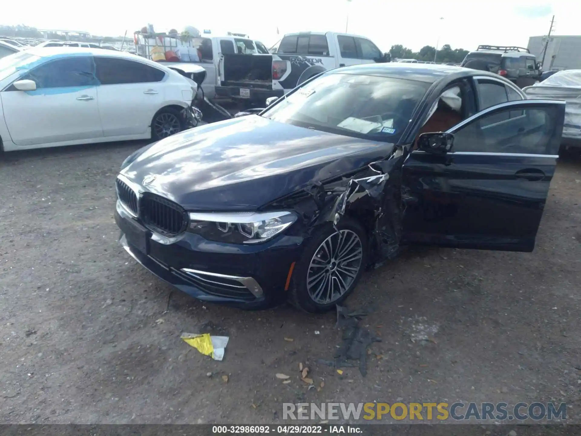 6 Photograph of a damaged car WBAJR3C04LWW80538 BMW 5 SERIES 2020