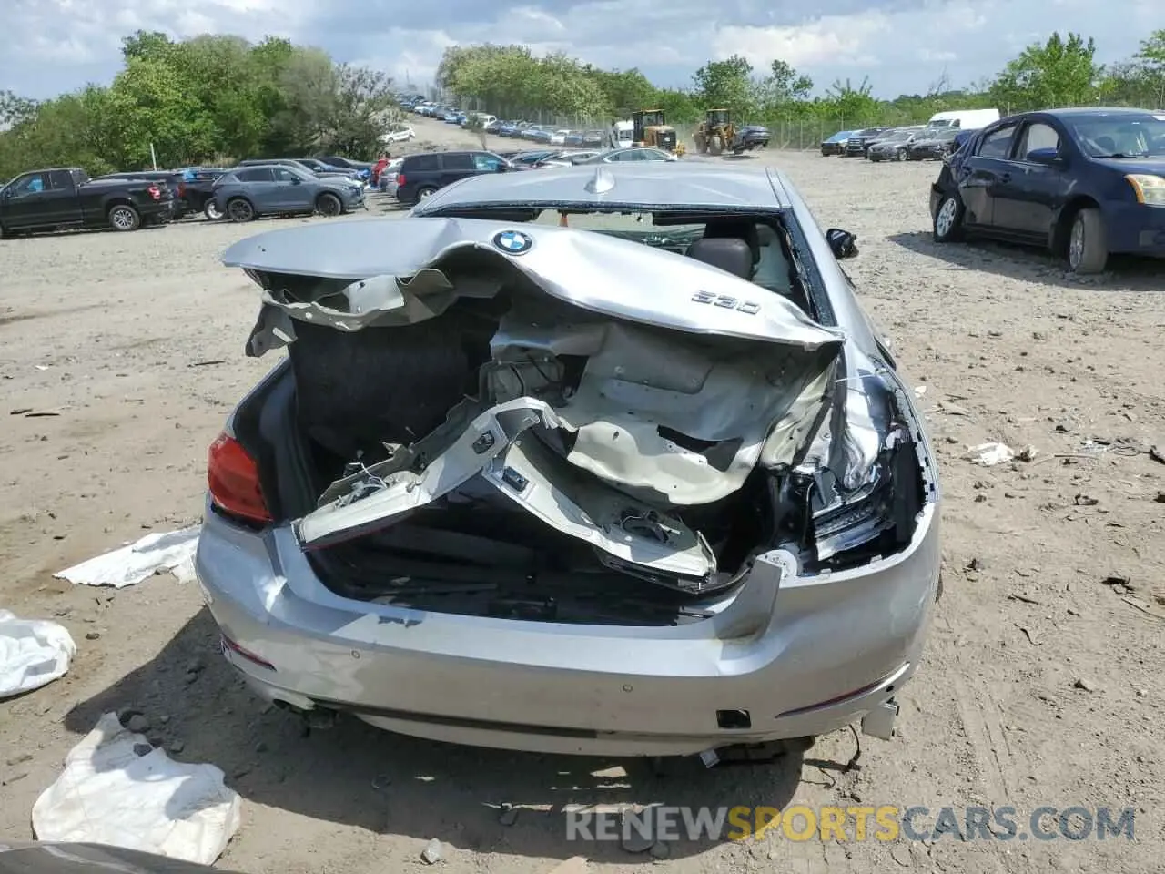 6 Photograph of a damaged car WBAJR3C06LWW60422 BMW 5 SERIES 2020