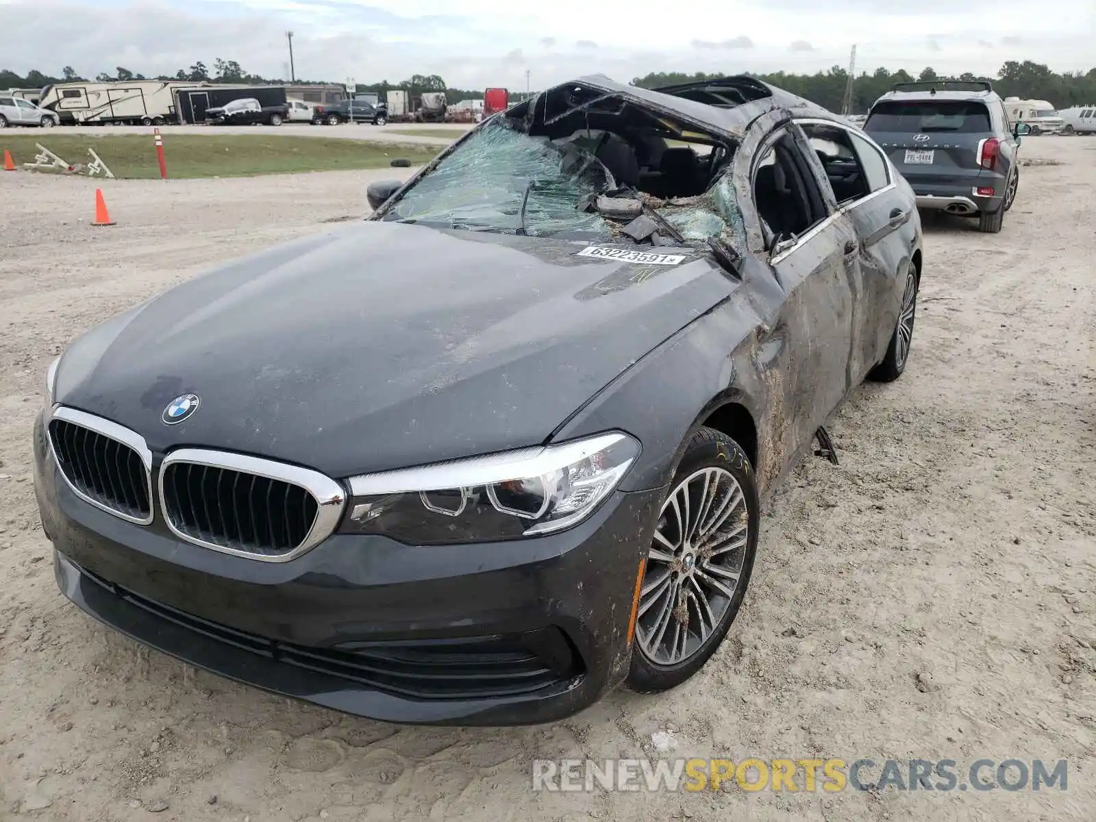 2 Photograph of a damaged car WBAJR3C06LWW63322 BMW 5 SERIES 2020