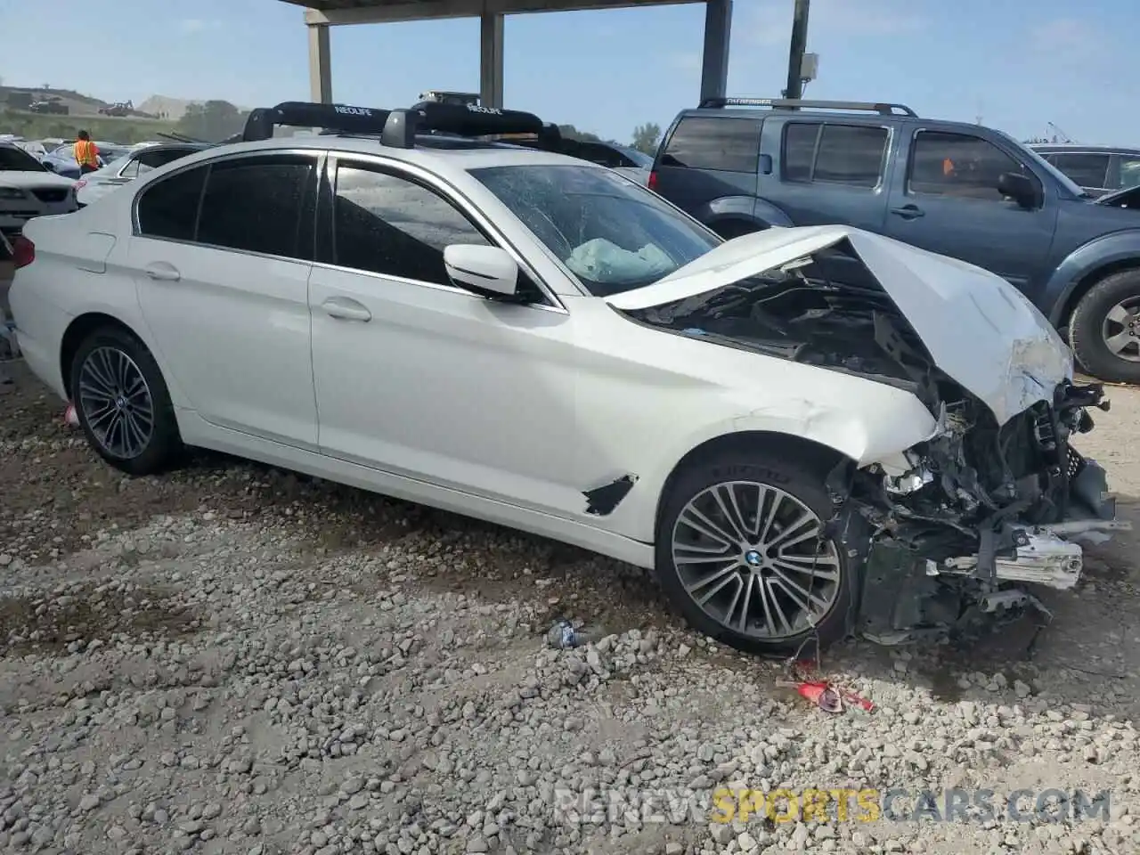 4 Photograph of a damaged car WBAJR3C06LWW64454 BMW 5 SERIES 2020