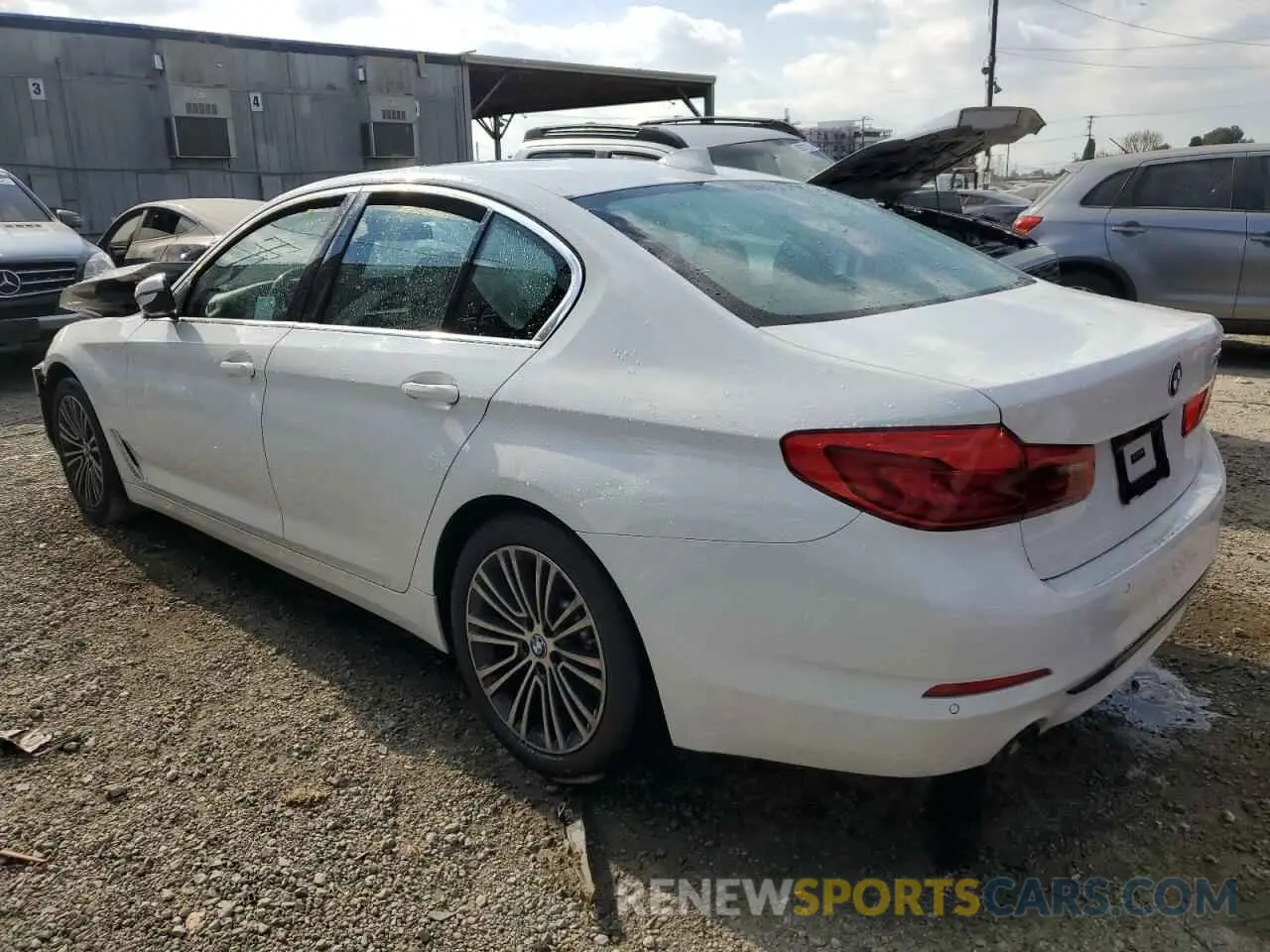 2 Photograph of a damaged car WBAJR3C08LBP95358 BMW 5 SERIES 2020