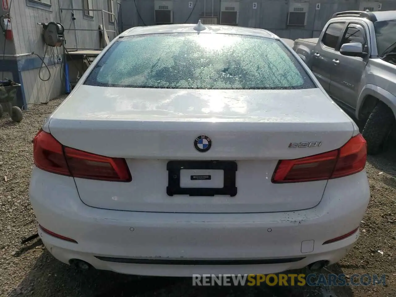 6 Photograph of a damaged car WBAJR3C08LBP95358 BMW 5 SERIES 2020