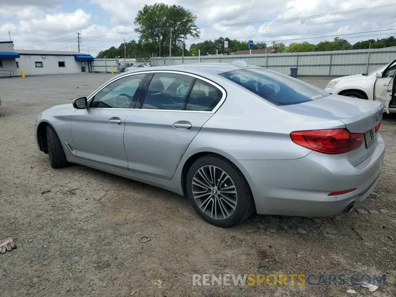 2 Photograph of a damaged car WBAJR3C09LWW63704 BMW 5 SERIES 2020