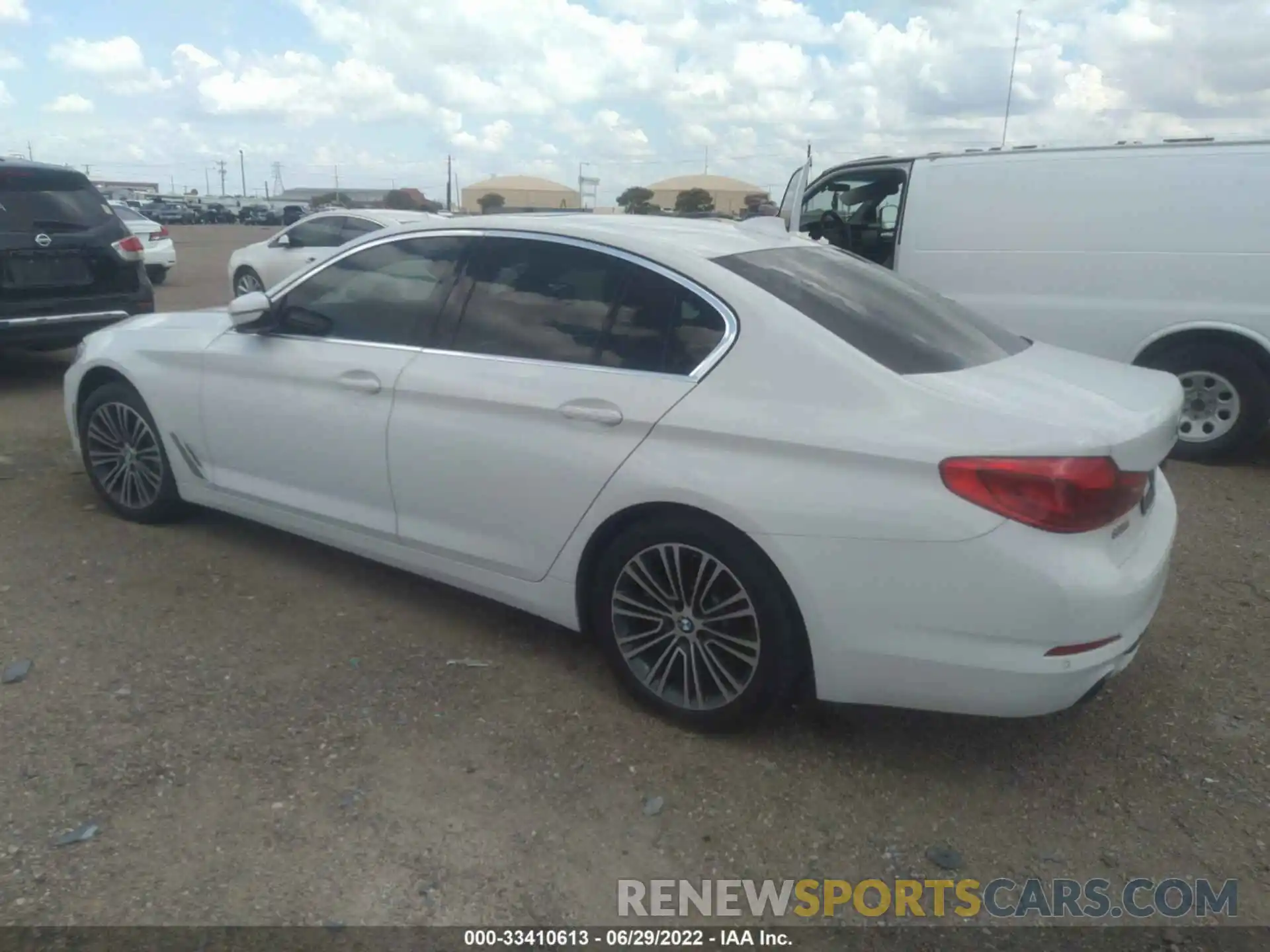 3 Photograph of a damaged car WBAJR3C0XLWW59063 BMW 5 SERIES 2020