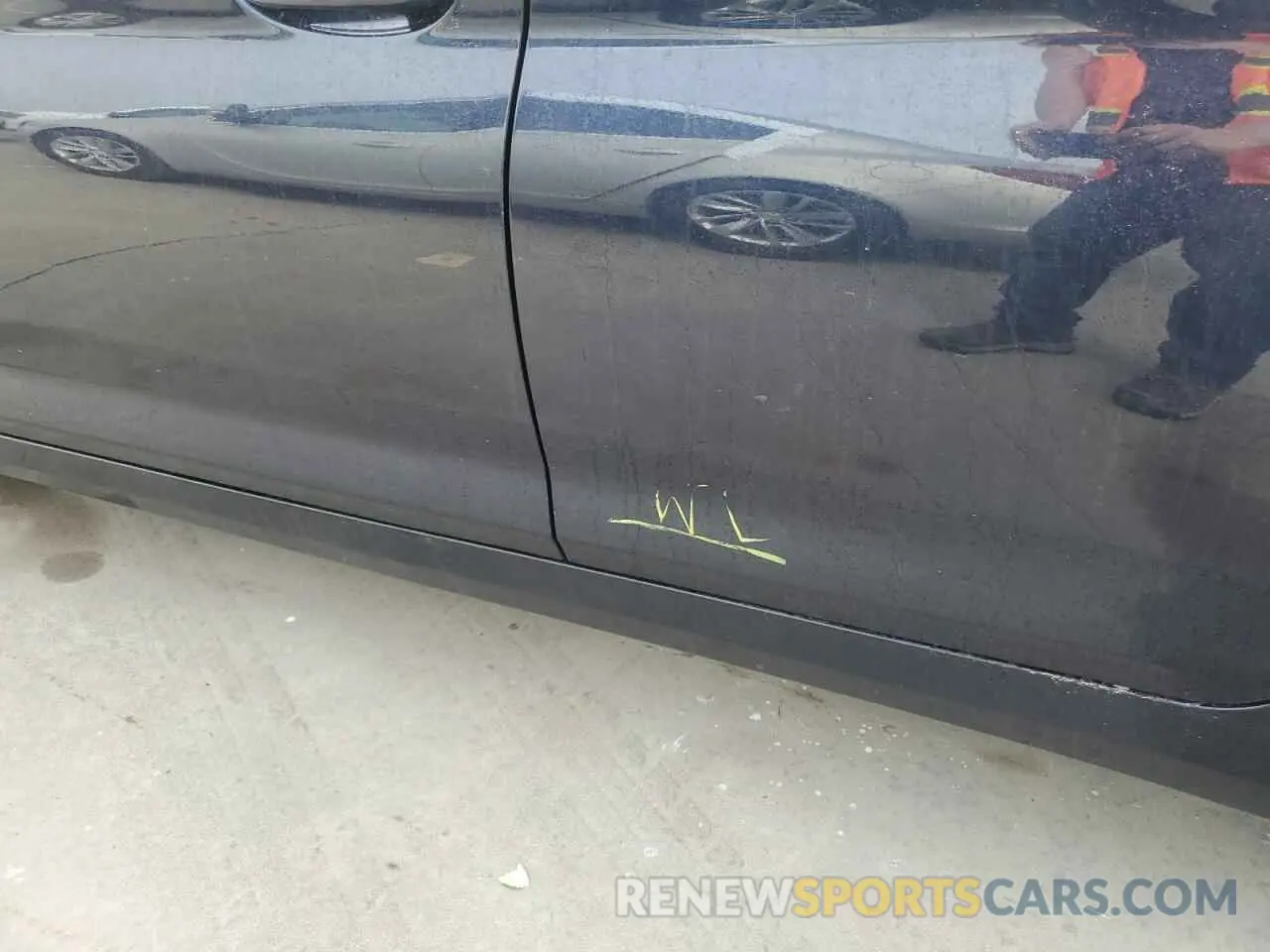 12 Photograph of a damaged car WBAJR3C0XLWW76929 BMW 5 SERIES 2020