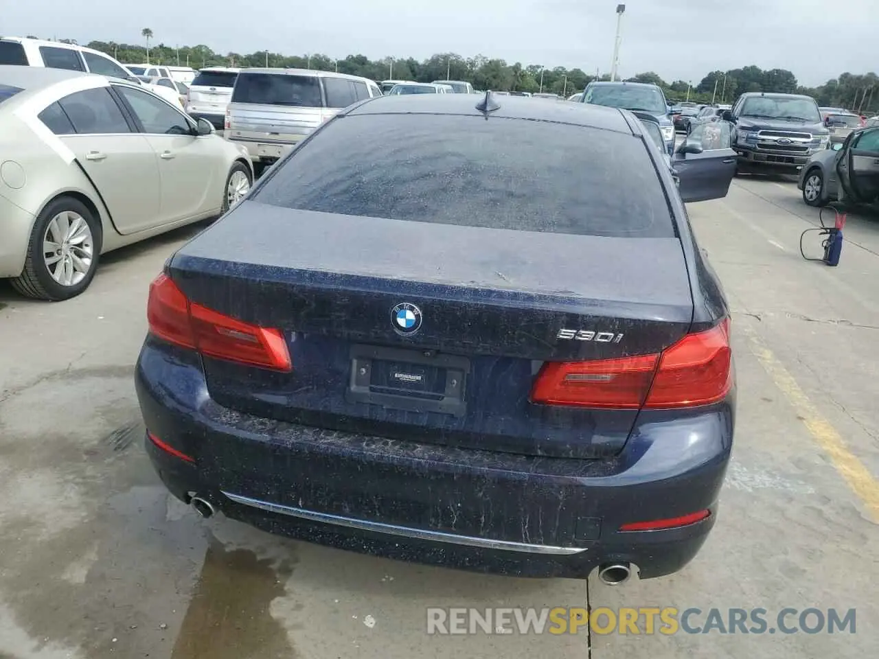 6 Photograph of a damaged car WBAJR3C0XLWW76929 BMW 5 SERIES 2020